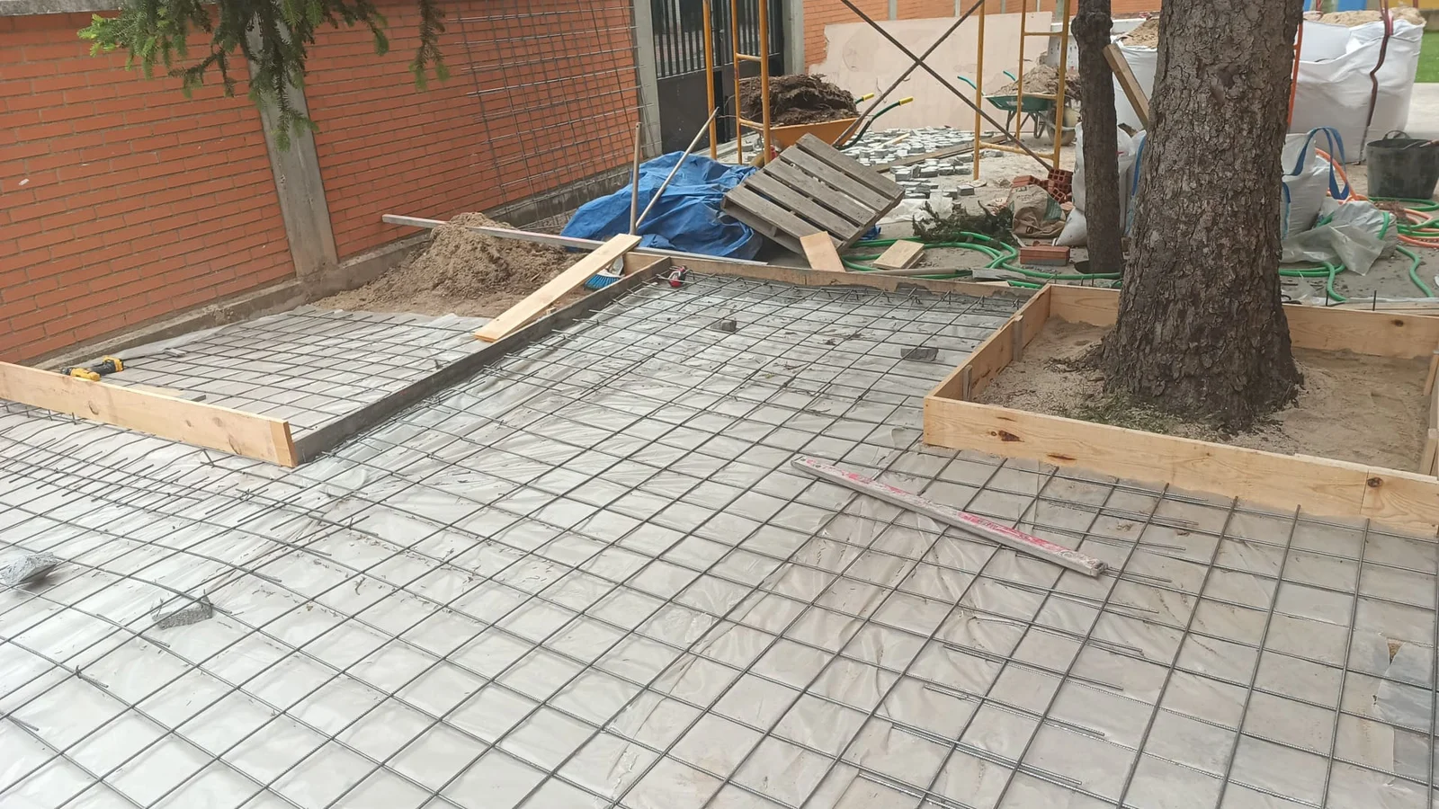 Pavimento exterior · CM2 Obras y Construcciones