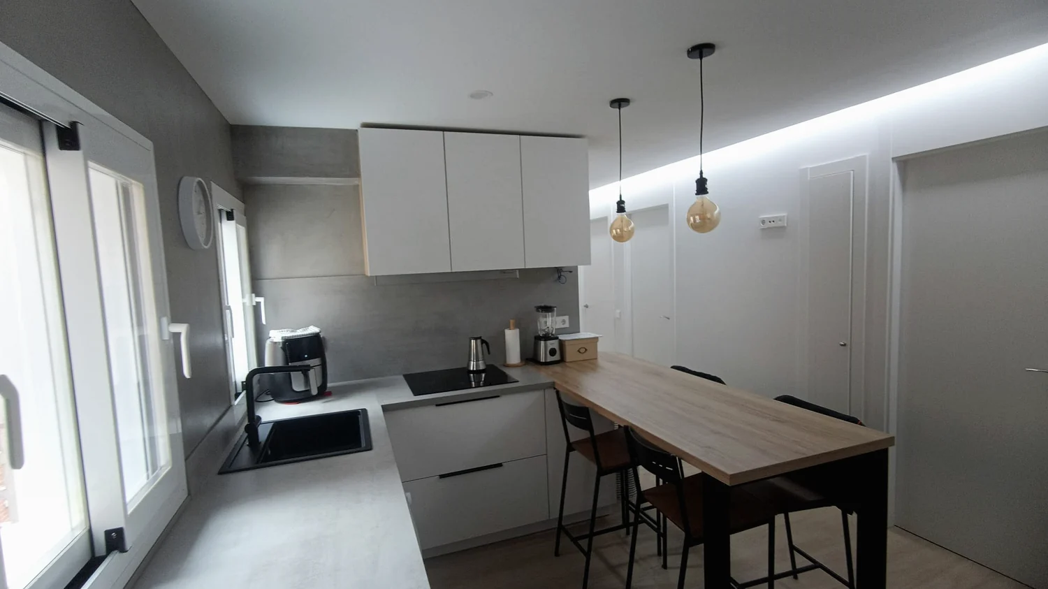 Cocina terminada · CM2 Obras y Construcciones